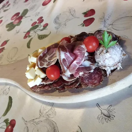 Planinski Dom Vrhe * Trbovlje